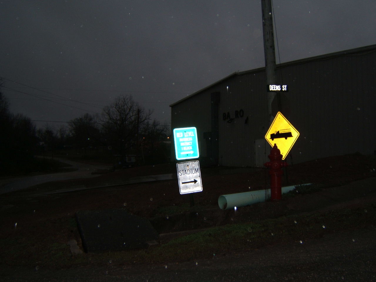 Mike Sawyer a tobacco and smoking foe meets with Red Level, Alabama to